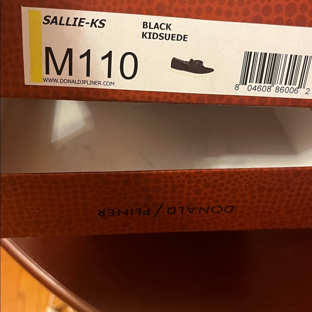Donald Pliner Black Genuine Suede Sneakers w/Tassel - Picture 10 of 10